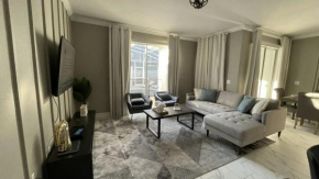 Beautiful Relaxing 4 Bed Town Home with Pool-1094S
